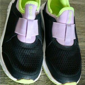 Zella Black and Purple Slip-On Sneakers with Mesh Knit
